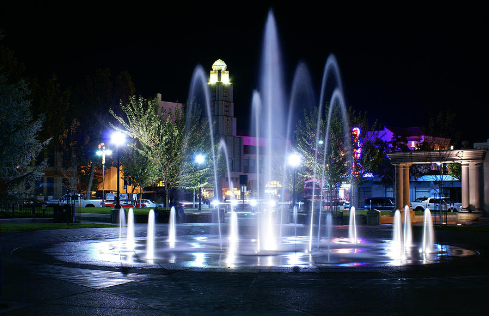 chico-city-plaza-at-night-abram-house
